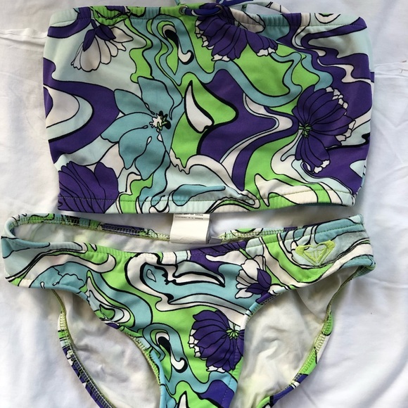 Kid floral two piece swimming suit. - Picture 2 of 5